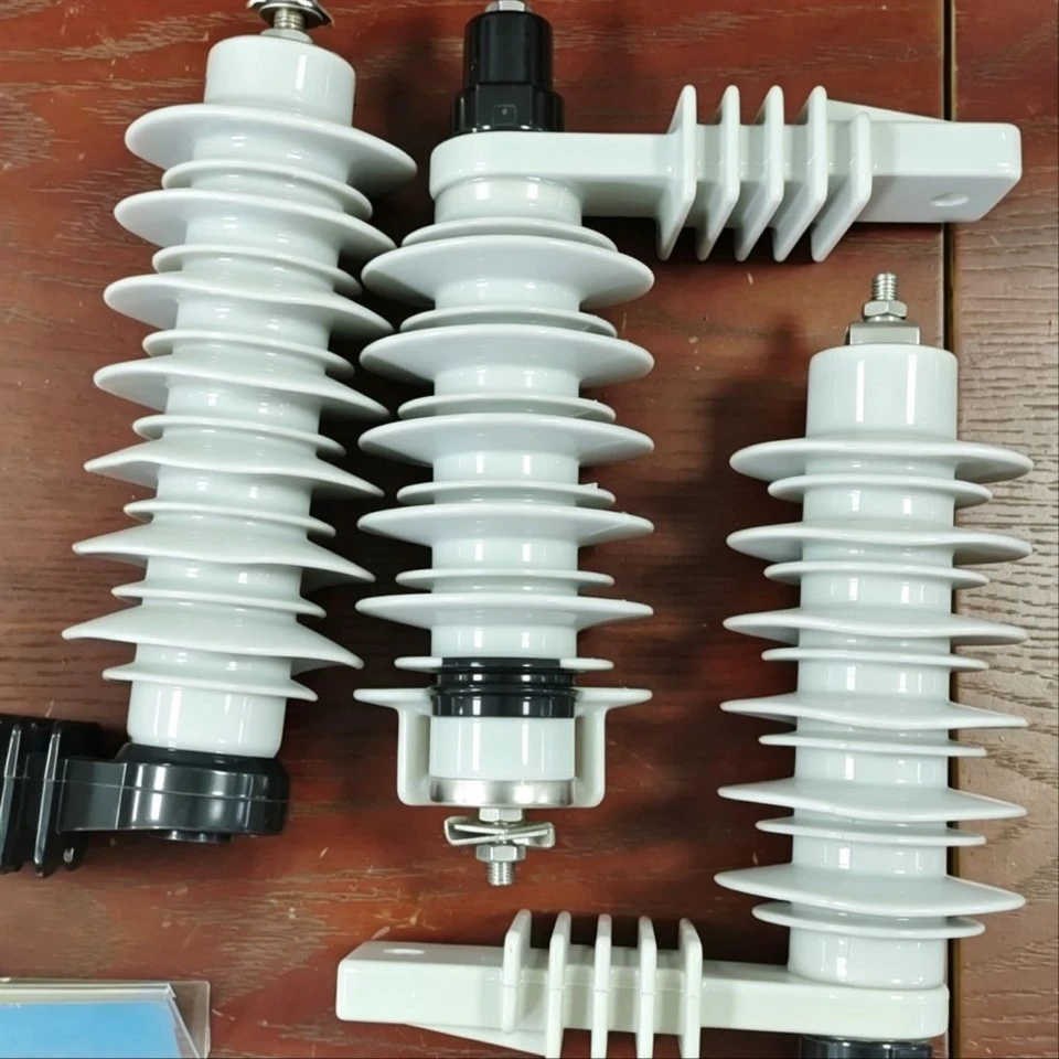 Djar tal-porċellana Surge Arrester